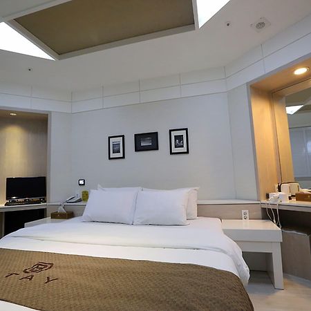 Bucheon Hotel ภายนอก รูปภาพ